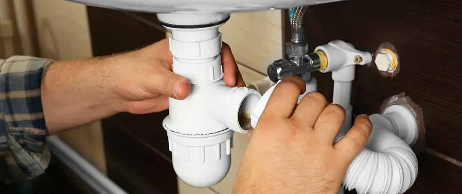 6 Plumbing Problems Homeowners Try to Fix, but Shouldn't